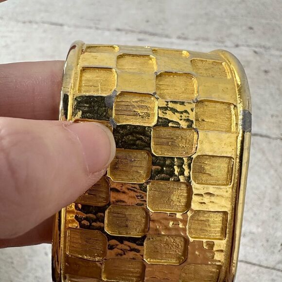 Sold - Picture 5 of 10